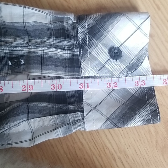 Button Down Collared Longsleeve Shirt, Plaid - Picture 5 of 6